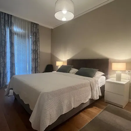 V Apartment Triest